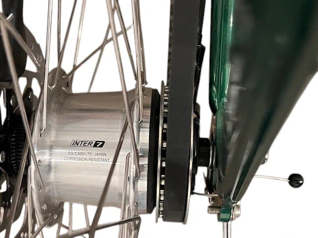 Mariluz Urban- Citybike Riemenantrieb Gates Nexus 7-Gang Scheibenbremse British Racing Green - Image 4