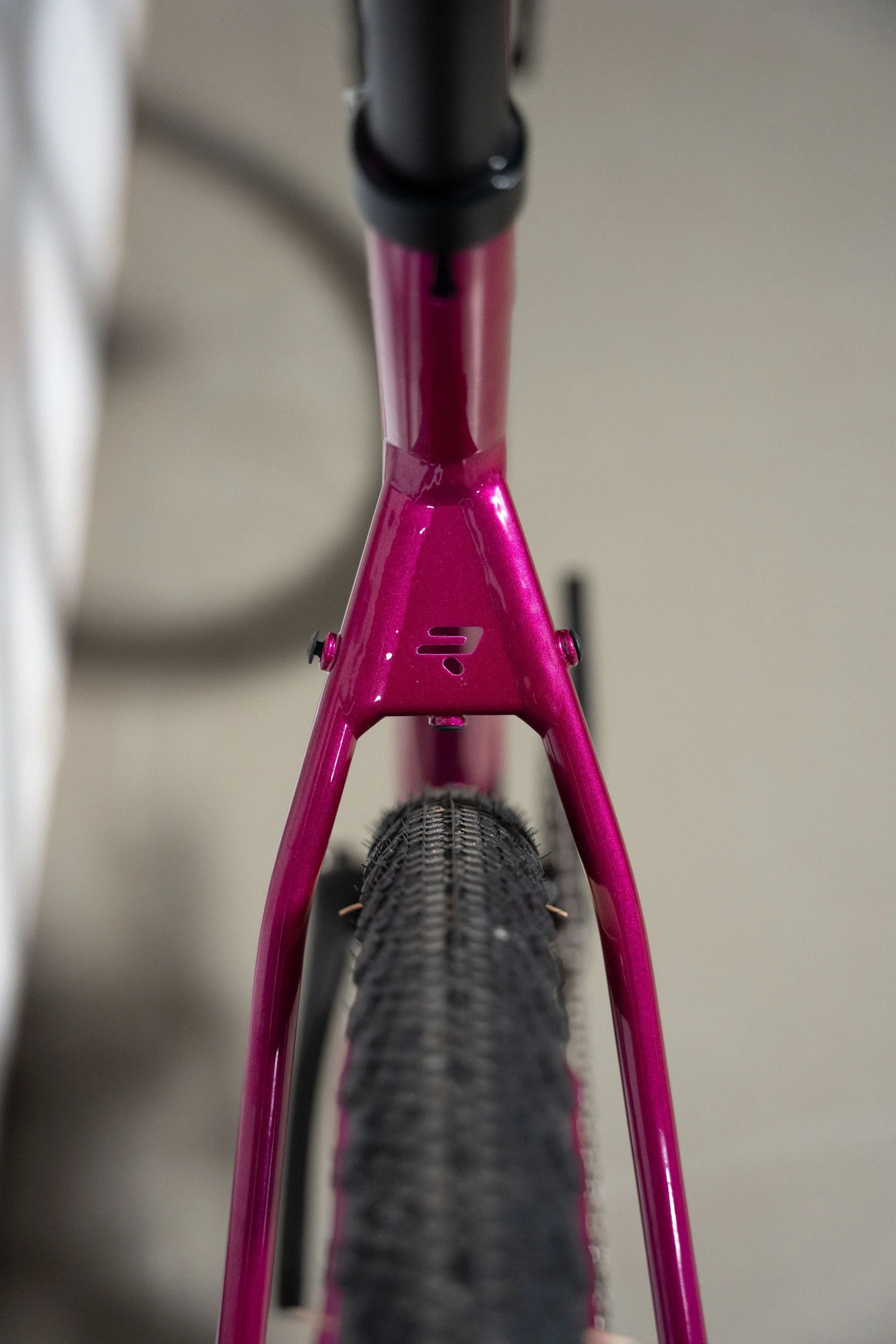 Ridley Kanzo Adventure Alu Gravelbike Shimano GRX-400 2x10 Jazzberry Jam Metallic/Black - Image 5